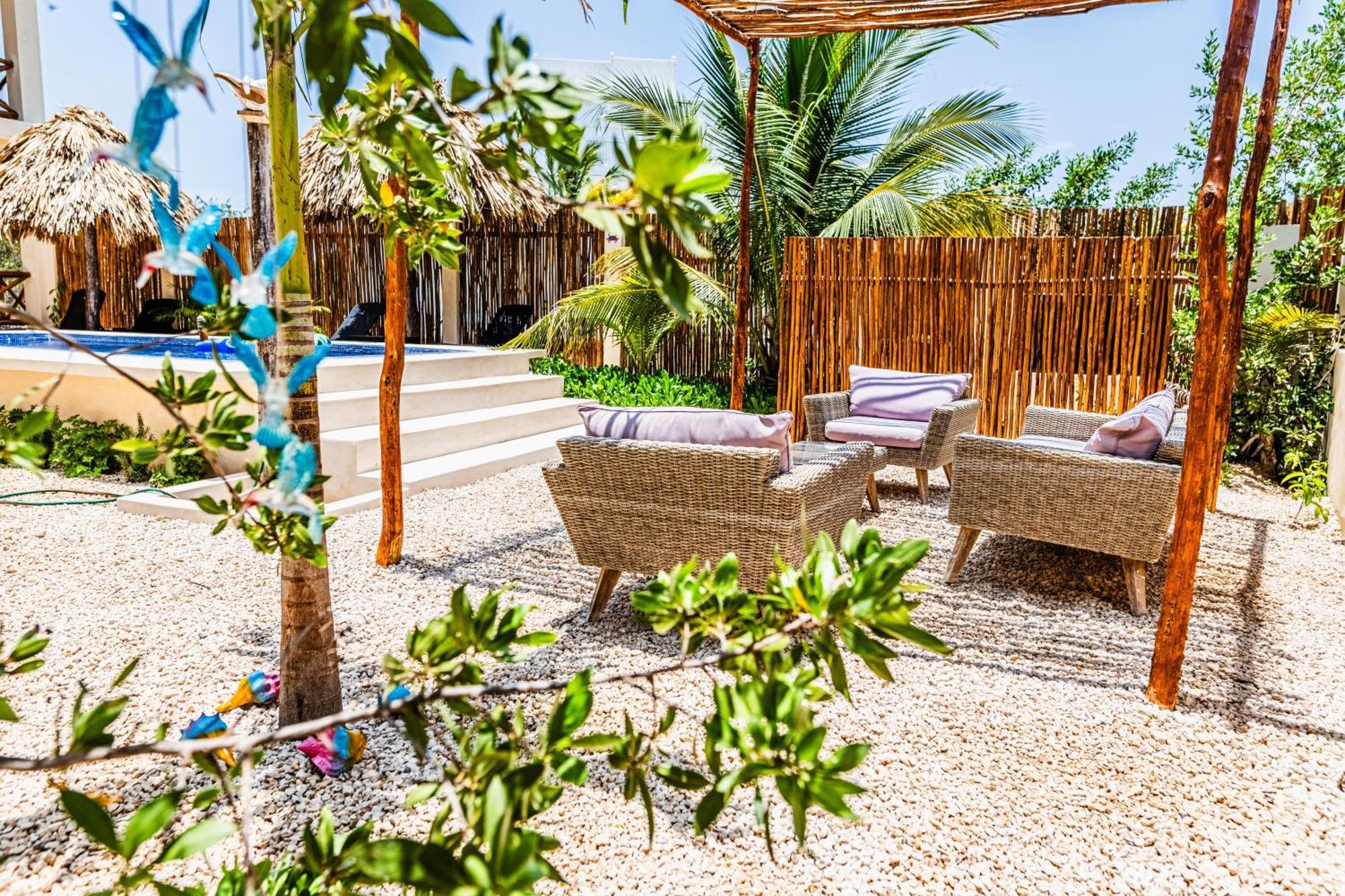 Atenea Holbox Luaran gambar