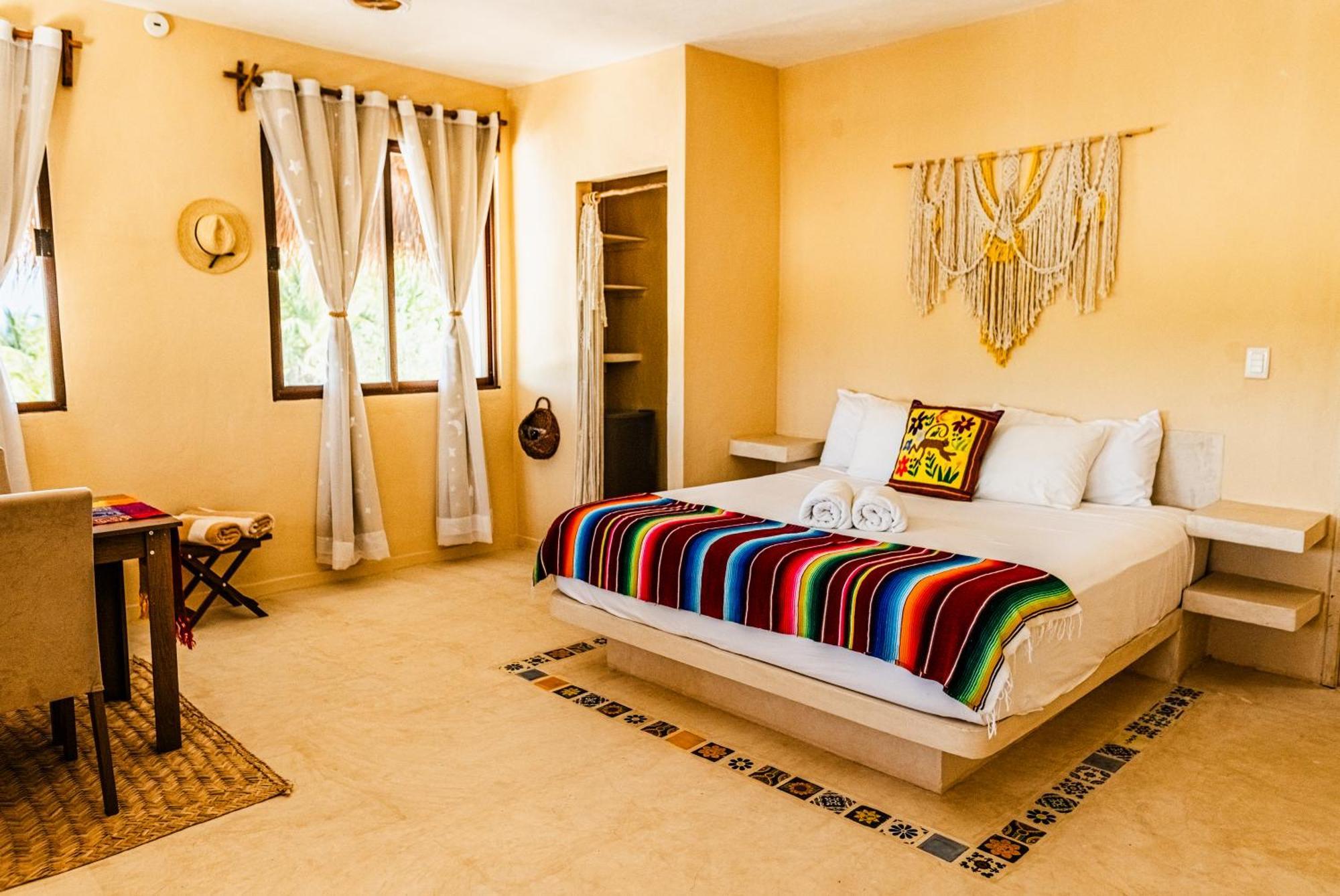 Atenea Holbox Luaran gambar