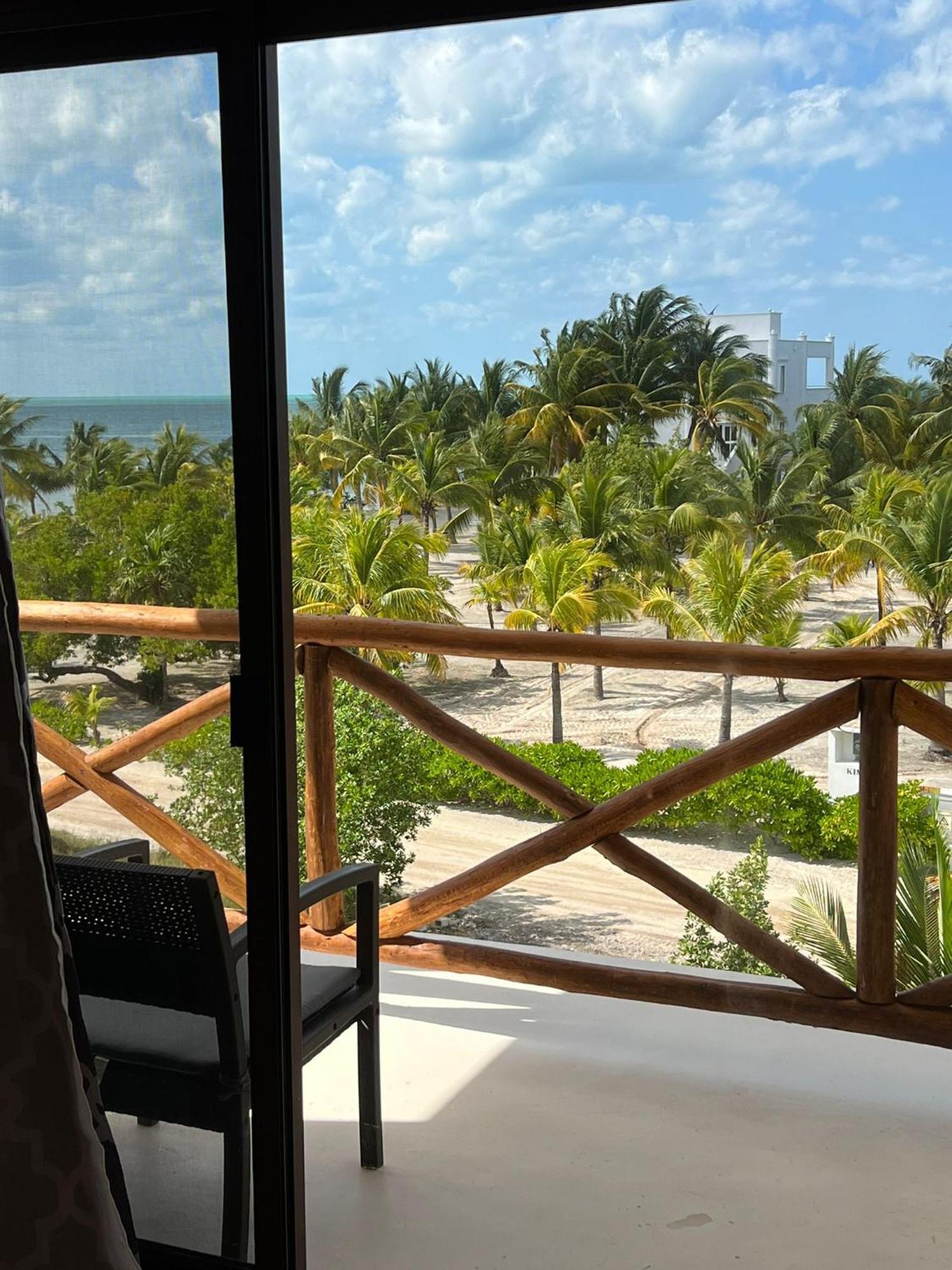 Atenea Holbox Luaran gambar
