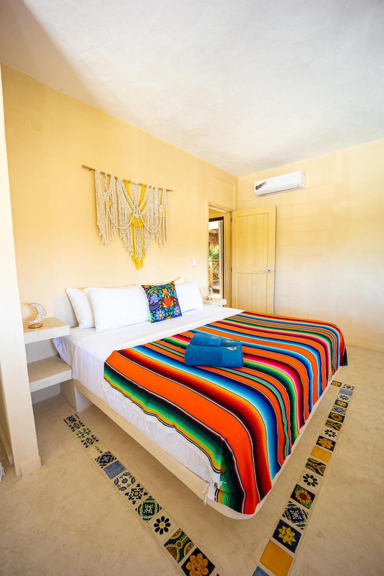 Atenea Holbox Luaran gambar